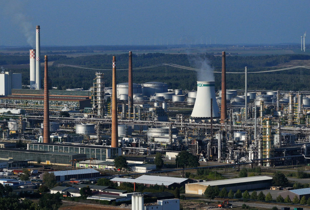 Германия планира да национализира руската рафинерия в Швет