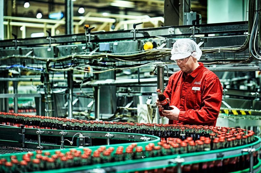  Кока-Кола България е икономисала над 90 хиляди тона въглеродни излъчвания за последните две години - цех 
