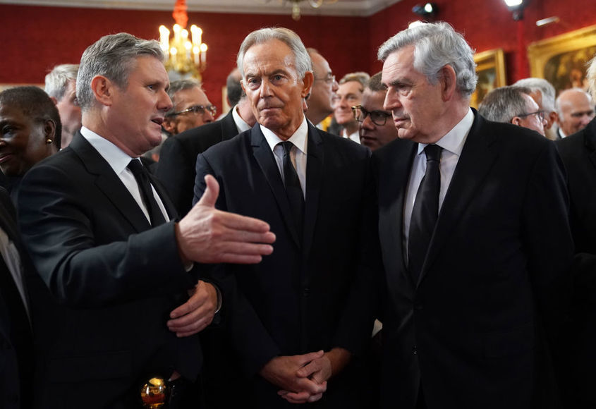  Сред гостите на събитието са някои от някогашните министър председатели на Англия като Тони Блеър, Тереза Мей и Дейвид Камерън. 