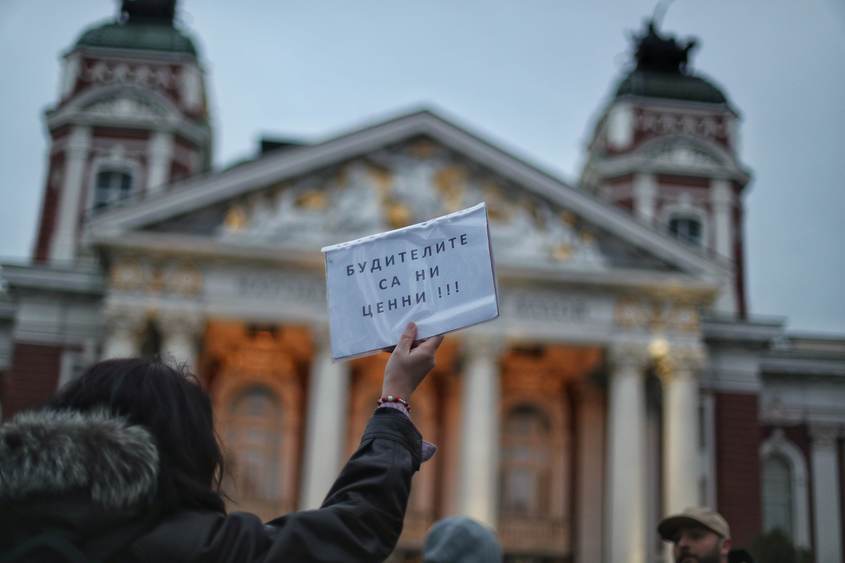  Протест против уволнението на Александър Морфов от Народния спектакъл 