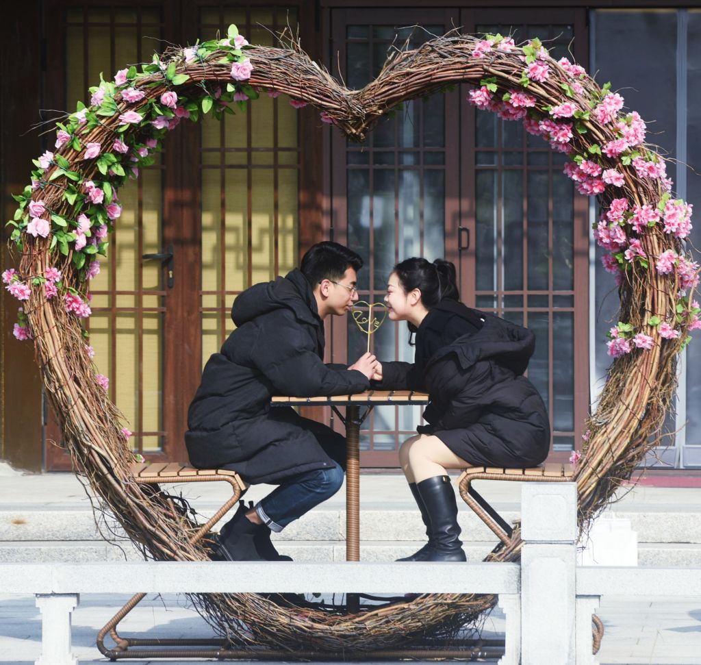  Млада двойка влюбени в Китай 