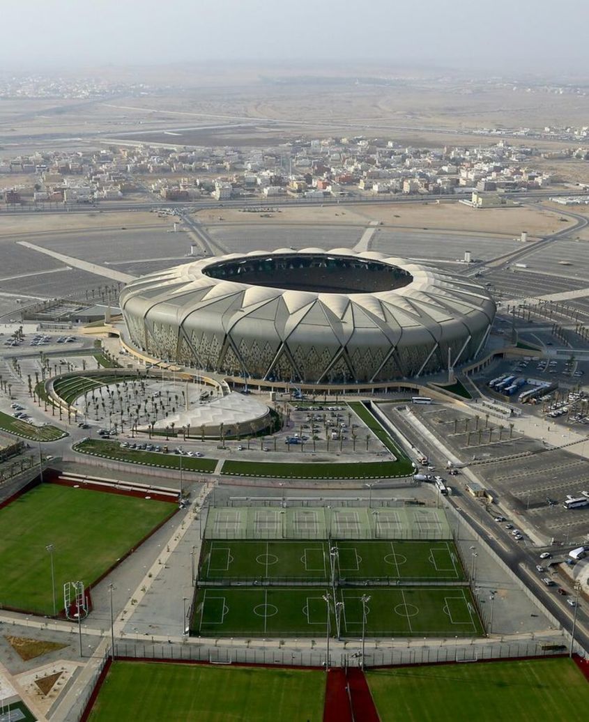  Саудитска Аабия, футболен стадион, състезателен град 