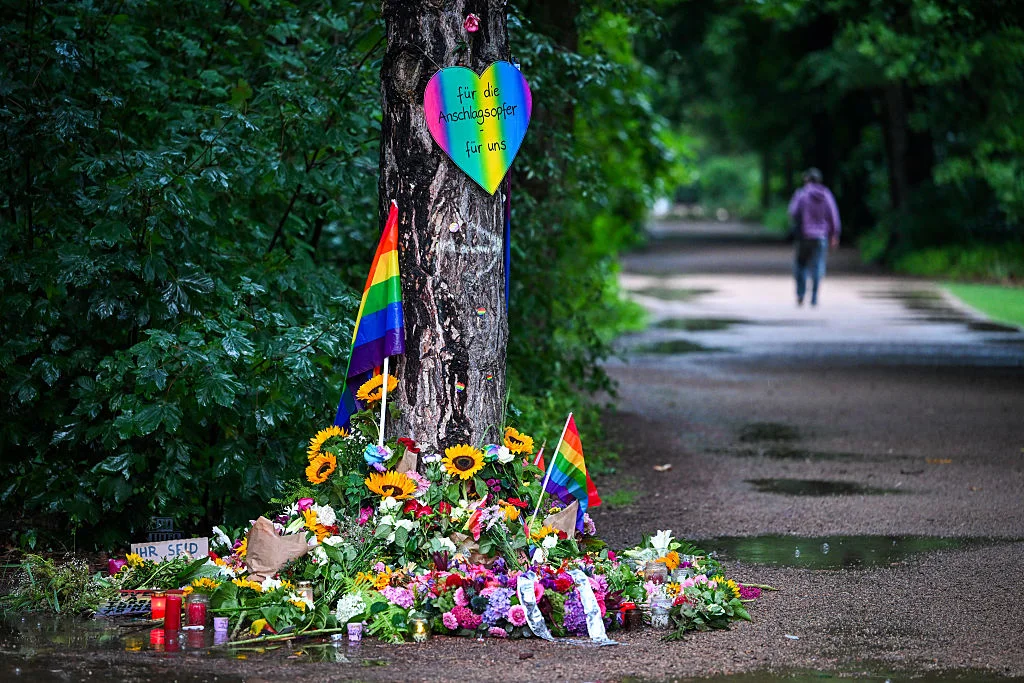 Нападателят от прайда в Берлин е убит, полицията издирва негов съучастник