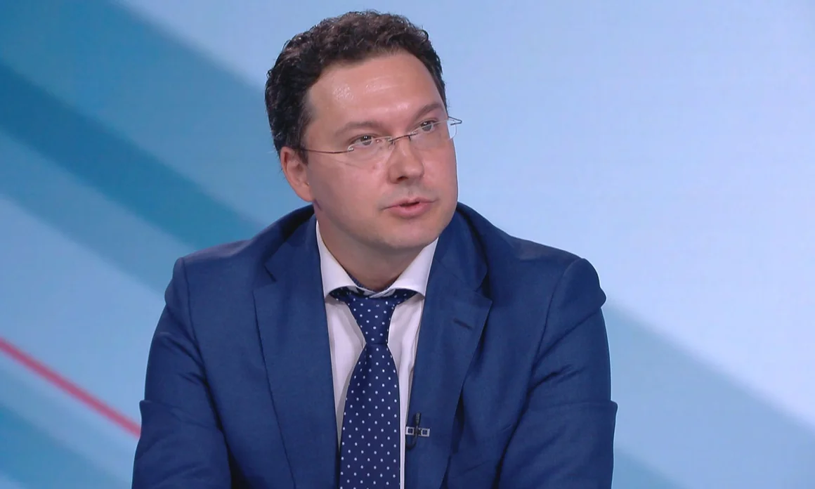 Митов нарече заседанията с Илчовски "махленски спорове", а думите на Трифонов - "общи приказки"