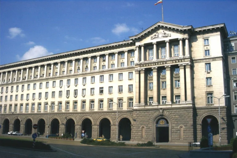 Новите областни управители: Бивши началници от МВР, кадри на БСП и дъщерята на Янка Такева