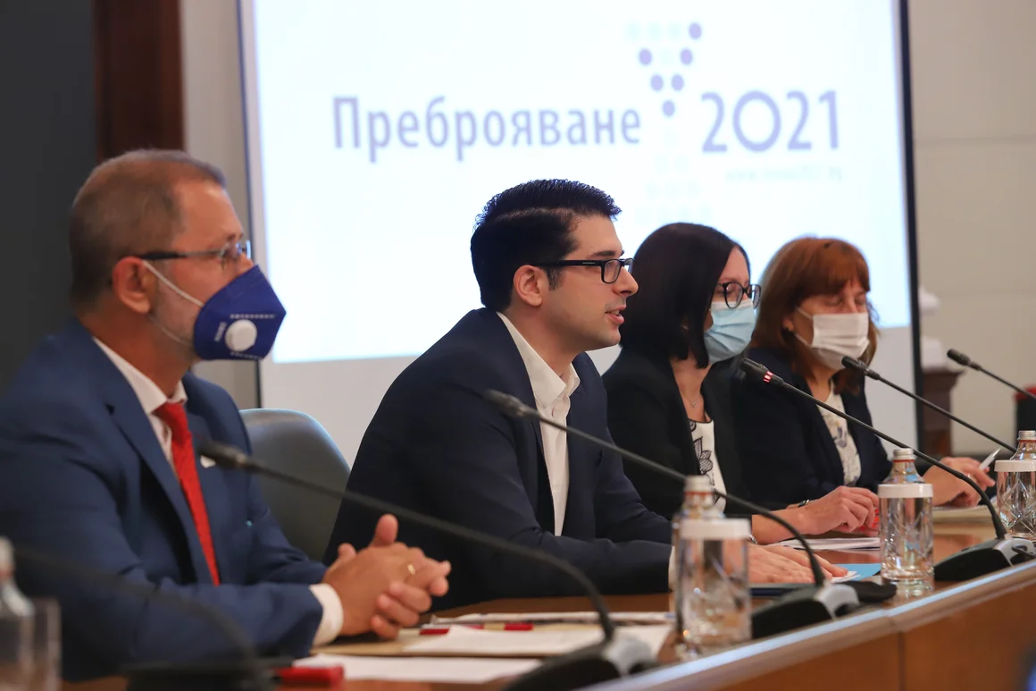 Сутрешни новини: Последен срок за е-преброяването; Нова победа на Бритни Спиърс срещу баща й