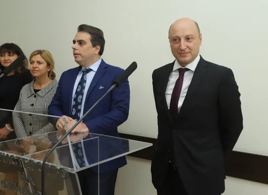 Кой е Валери Белчев - новият министър на финансите с диплома от Харвард