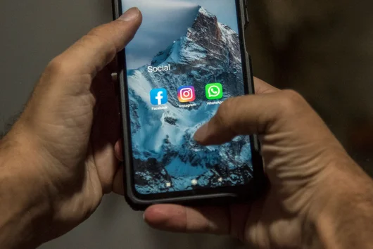 Сутрешни новини: Facebook, Instagram и WhatsApp работят пак след 6-часов срив; 2800 заразени и 178 починали с Covid у нас