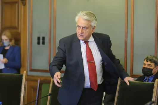 Бойко Рашков разсипа от критики "тежката артилерия" Десислава Атанасова в КС