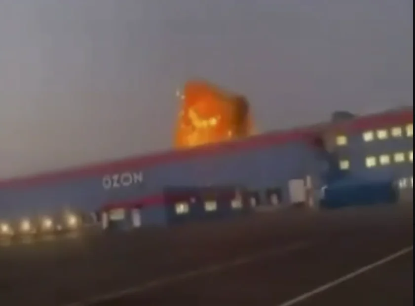 Украйна удари складове на Ozon, втория по големина онлайн магазин в Русия