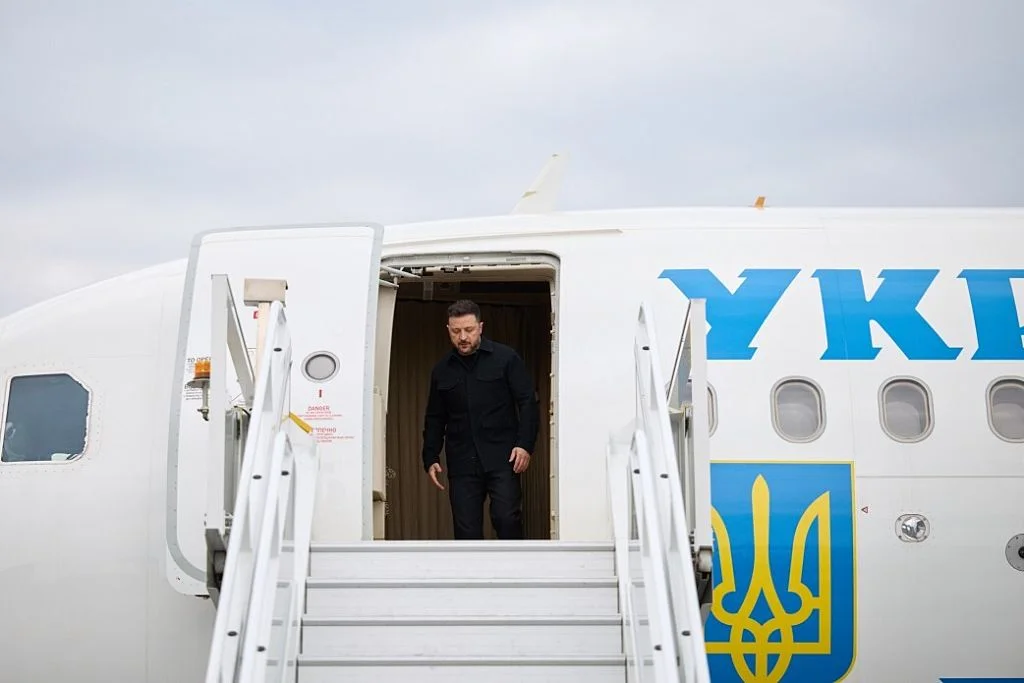 Руски дрон забави самолета на Зеленски в Молдова