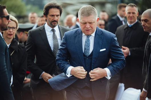 Робърт Фицо пристига в България