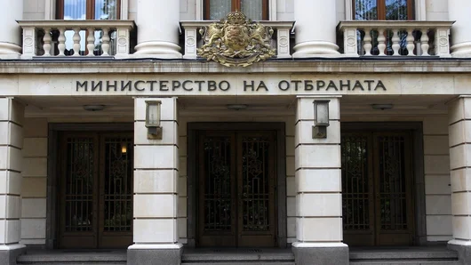 ГЕРБ обвинява Тодор Тагарев в бездействие. Какво свършиха военните министри на партията?