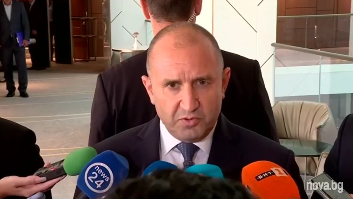 Радев: "Изгонването на 70 руски дипломати увеличава риска за България"