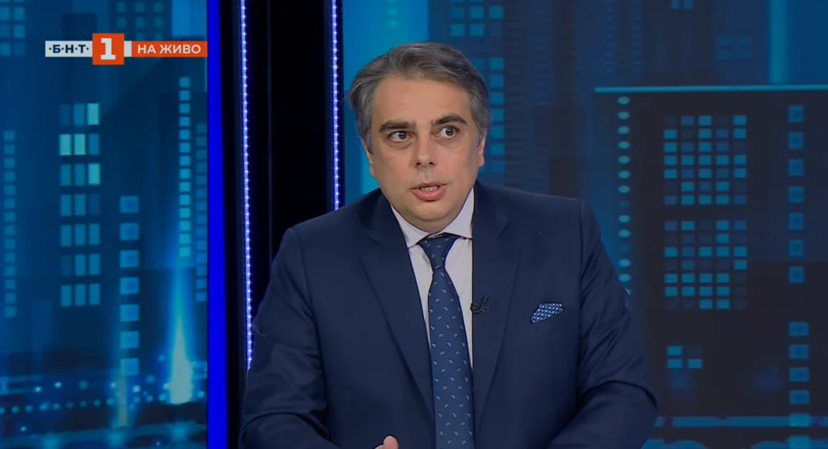 Асен Василев: Мерките срещу високите цени са на парче и няма да решат проблема