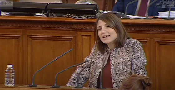 "Аз израснах в годините на "Мултигруп", грабежите и прехода. Няма да позволим децата ни да живеят в такъв свят"