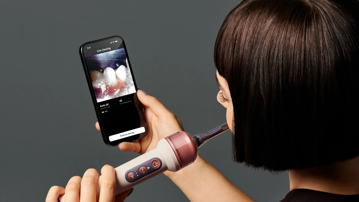 AI-четката за зъби на Dyson за $499 дефектира заради... вода