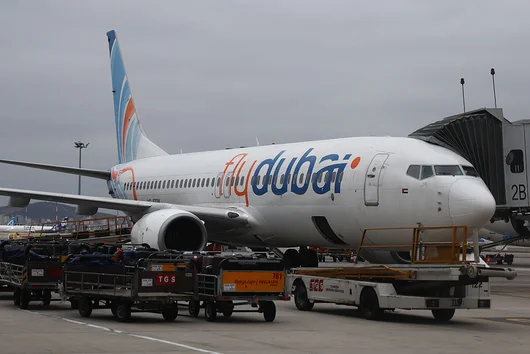 Самолет на Flydubai до Израел се приземи аварийно след бой между пилотите и сигнал за отвличане