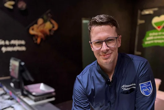 Необичайната професия Fischsommelier, която доведе Александър Турман  в България