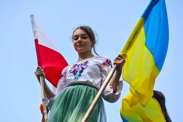 Полша също подкрепя идеята за европейска забрана за издаване на руски визи