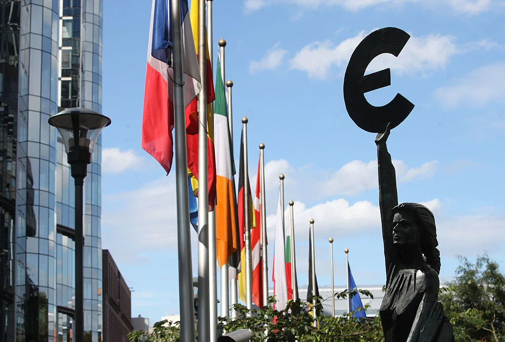EUObserver се отрече от обвиненията срещу сътрудничка на български евродепутат за връзка с руските служби