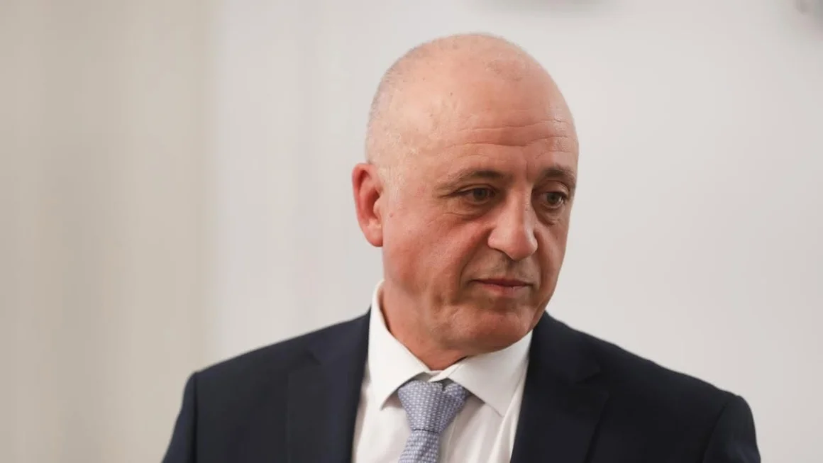 Началникът на НСО Емил Тонев подаде оставка