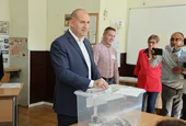 Как пресцентърът на Радев премълча репликата му за убийствата - но обвинява медиите в цензура