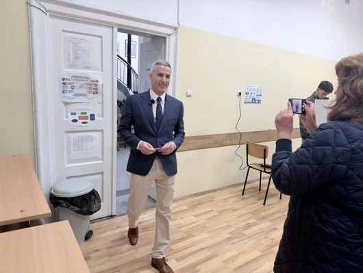 Андрей Гюров: Това е избор между две посоки, гласувайте за България, която заслужаваме