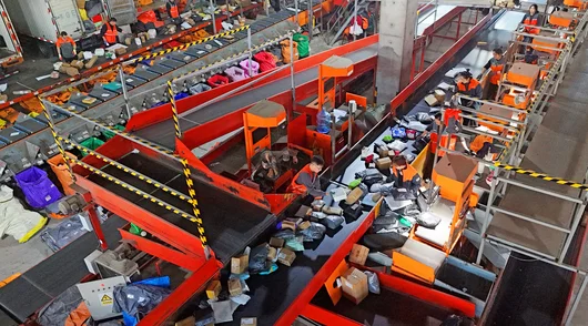 Новата такса от 2 евро за пратки от AliExpress и Temu влиза в сила от 1 ноември. Какво трябва да знаем?