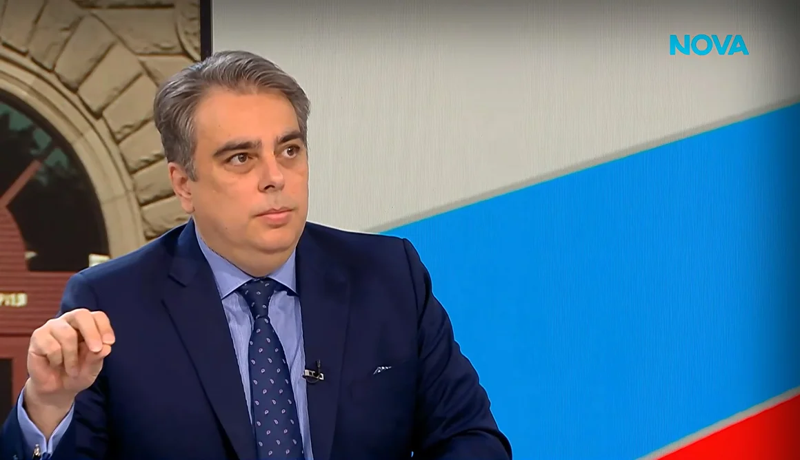 Асен Василев: Йотова е помилвала петима наркотрафиканти и дължи отговори