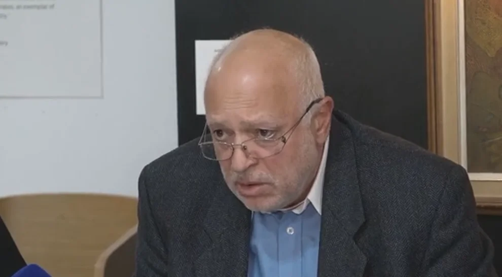 Нов трус в Народния театър: Минеков поиска смяна на всички "политически активисти" и подкрепи Морфов