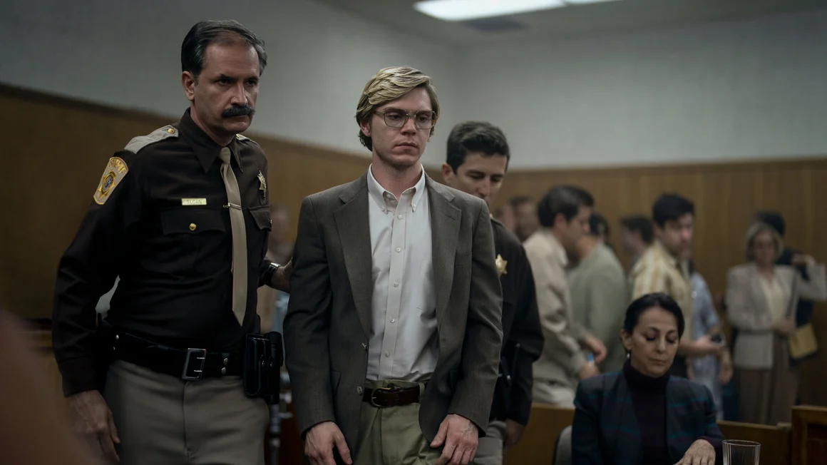 Dahmer - Monster: The Jeffrey Dahmer Story