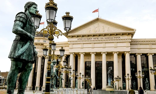 Какво искаме ние всъщност от македонците? 
