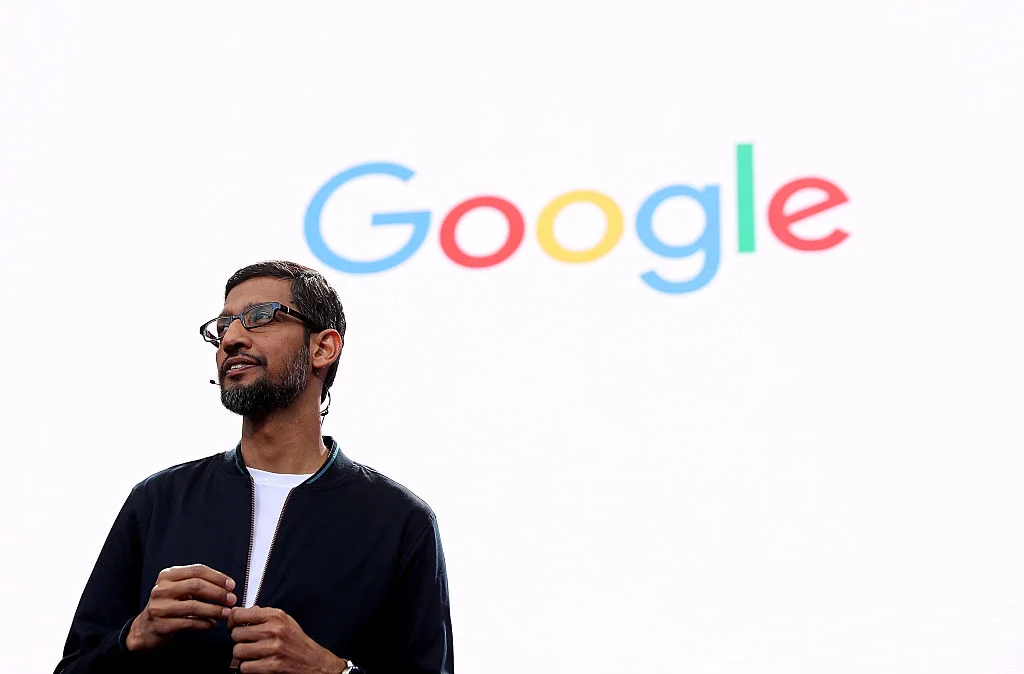 Google отвръща на удара на ChatGPT с нова AI-търсачка