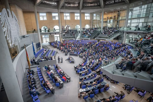 Сътрудник на AfD с руски паспорт получи забрана да стъпва в Бундестага