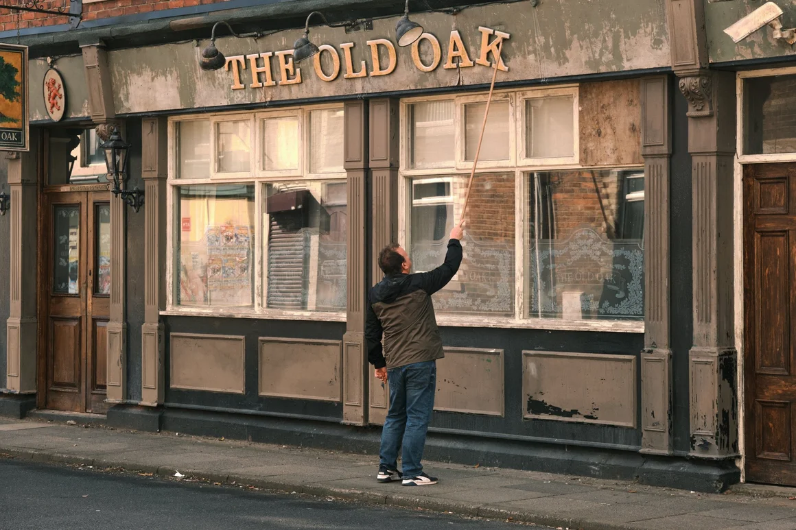 "The Old Oak", реж. Кен Лоуч