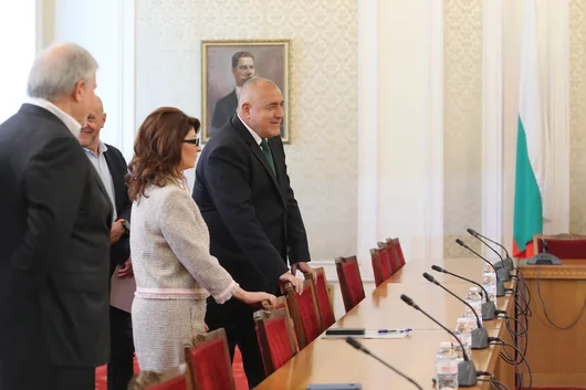 Управляващата коалиция отговори на Радев. ГЕРБ го обвини в лицемерие