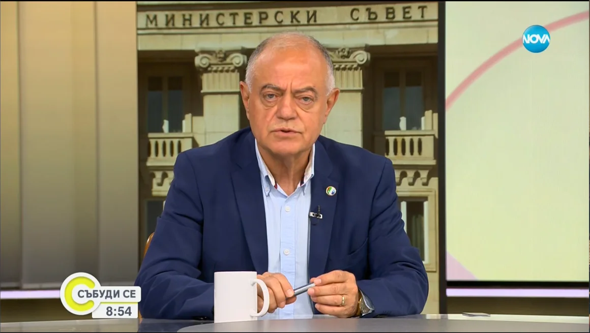 Атанас Атанасов ще поиска вот на доверие от ДСБ, въпреки че партията запазва резултатите си в НС и ЕП