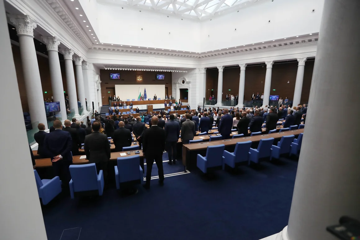 Парламентът се събира извънредно за споразумението с миньори и енергетици