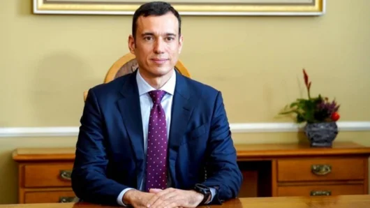 Васил Терзиев дари първата си заплата като кмет в помощ на 16-годишно момче със здравословен проблем