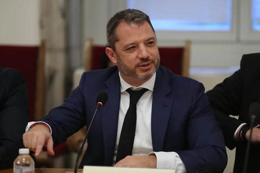 Властта пуска ДАНС да решава кой може да купи "Лукойл" и кой не