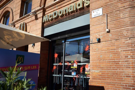 Бойкот: Войната в Газа удари бизнеса на McDonald's в Израел 