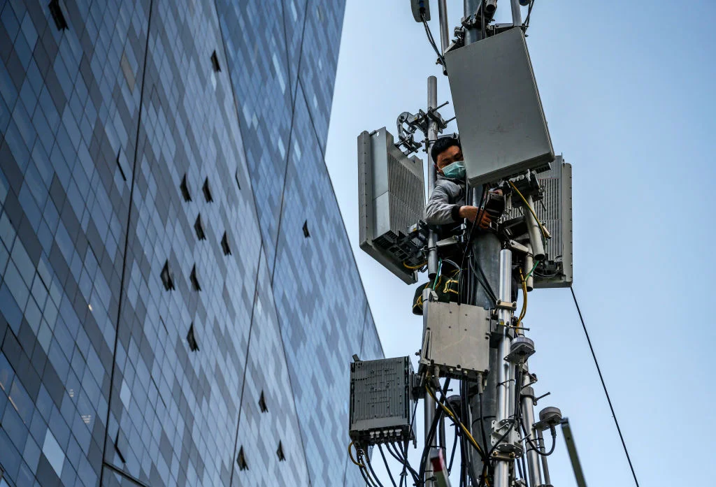 Великобритания спира достъпа на Huawei до 5G мрежата след 2020
