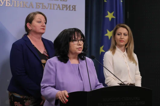 Еврозоната пак се отлага след отказ на Теменужка Петкова да поиска доклад от ЕК