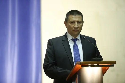 Прокуратурата мълчи защо близки на Сарафов получават хил. лв. от фирма, близка до ГЕРБ и ДПС