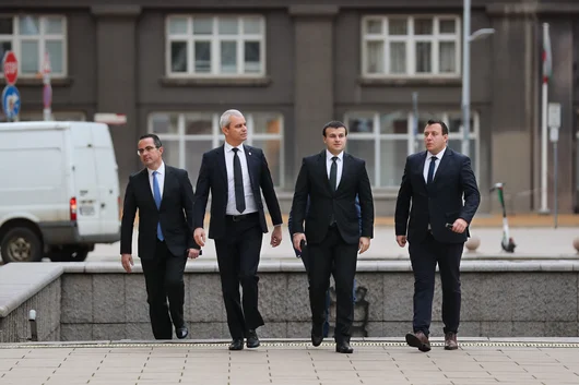 "Възраждане" ще атакува закона за особения управител на "Лукойл" пред КС