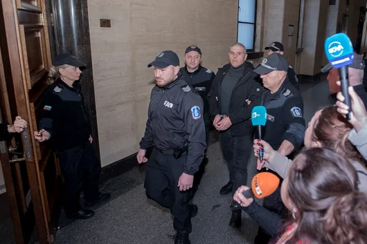 Прокуратурата пусна от ареста сътрудника на Асен Василев - разбрала, че не работи в МФ 