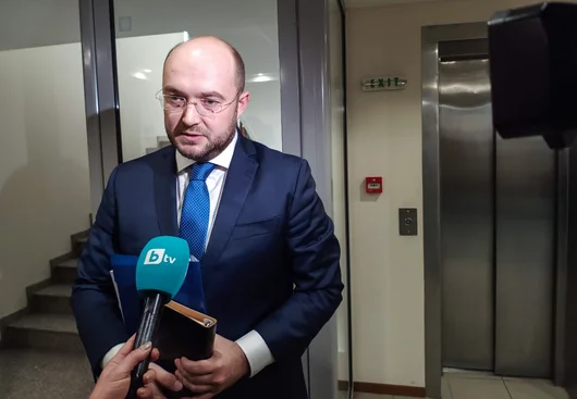 Правосъдният министър праща ДАНС на проверка в ключова държавна структура