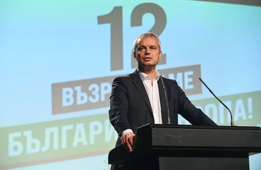 "Възраждане" внесе вот на недоверие към кабинета "Желязков"