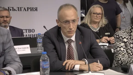 Родителите ще могат да избират дали детето им да учи религия в новия предмет по "Добродетели"